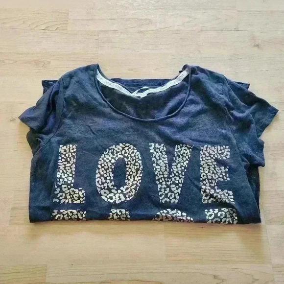 Victoria's secret LOVE tee size small - Picture 1 of 7